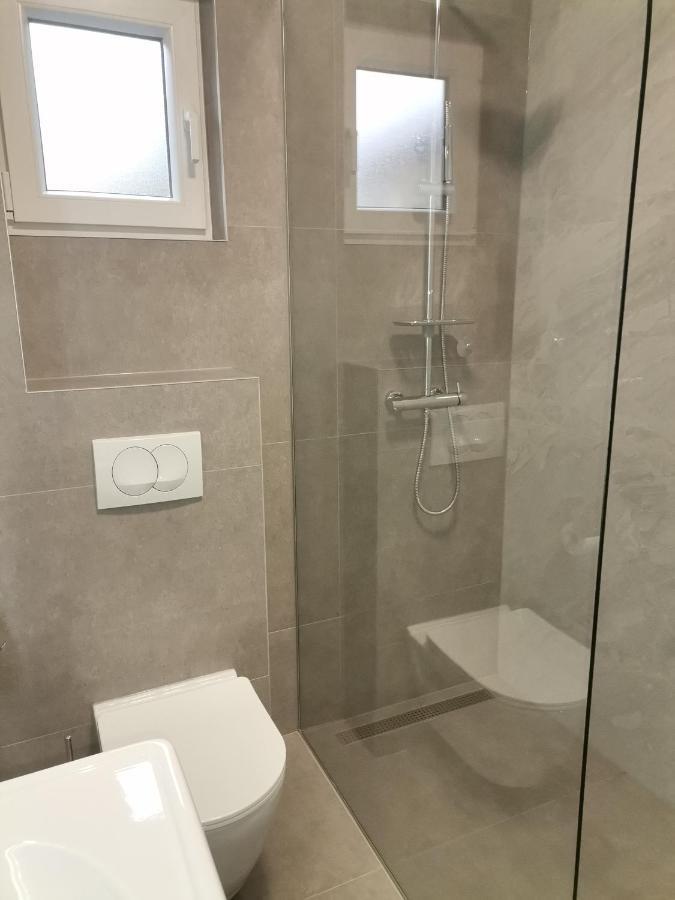 Star - Free Private Parking Apartment